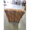 Image 2 : STYLUS WAVY STRIPED ARM CHAIR