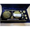 Image 2 : VINTAGE CASED BRASS GOLD SCALE