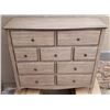 Image 1 : Aspen Home Dresser