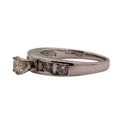 0.90 ctw Diamond Ring - 14KT White Gold