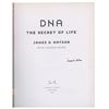 Image 1 : DNA: James D. Watson