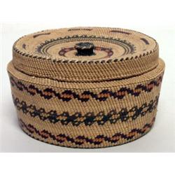Nootka Circular Lidded Nob Top Basket
