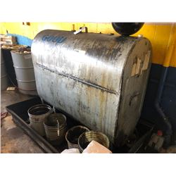 LARGE CAPACITY OIL TANK WITH OIL CATCH TRAY