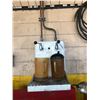 Image 1 : DUAL NOZZLE OIL JUG FILLER