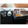 Image 3 : FOOTBALL FAN SOUVENIR LOT