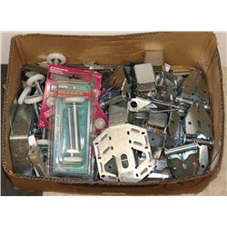 BOX OF ASSORTED BRACKETS AND HINGES.