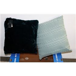 NEW HALLMARK COLLECTIBLES DECORATIVE PILLOW