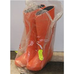 LADIES BOOTS SIZE 6
