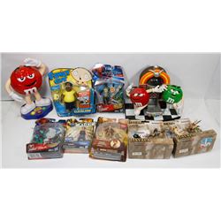 BOX OF ASSORTED COLLECTIBLE FIGURES.