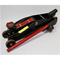 COMPACT 2-TON FLOOR JACK - TOOLS