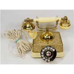 VINTAGE 1979 RADIO SHACK FRENCH