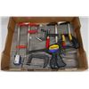 Image 1 : FLAT OF ASSORTED SIZED TABLE CLAMPS.