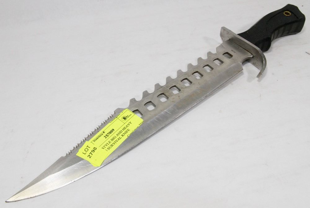 RAMBO STYLE BIG AND HEAVY HUNTING SURVIVAL KNIFE