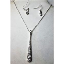 20)  SILVER TONE & CLEAR CRYSTAL 2.25"