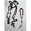 Image 1 : 17)  LOT OF 2 ROSARIES, ONE IS RED