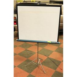 PROJECTION SCREEN WITH STAND 43"W