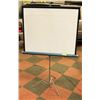 Image 1 : PROJECTION SCREEN WITH STAND 43"W