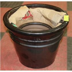 LOT OF 3 NEW CERAMIC PLANT POTS, SM, MED LG