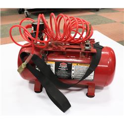 COMPRESSED AIR PORTABLE TANK WITH HOSE AND GAUGES