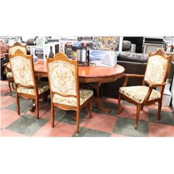 VALENTINO DINING TABLE WITH 6 CHAIRS & 2 LEAVES.