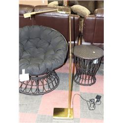 BRASS FLOOR LAMP WITH SWIVEL ARM & DIRECTIONAL