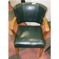 VINTAGE GREEN LEATHER CHAIR