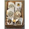 Image 1 : 7 BIG LIGHT BULBS.