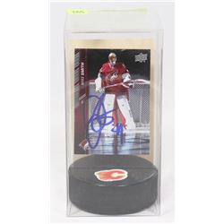 MIKE SMITH AUTOGRAPHED CARD & PUCK HOLDER.