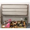 Image 1 : PADDED QUEEN SIZE HEADBOARD