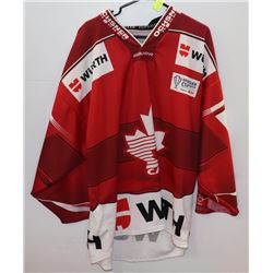 SPENGLER CUP TEAM CANADA JERSEY SIZE XL.