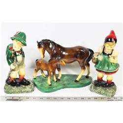 BOX OF VINTAGE ESTATE ORNAMENTS