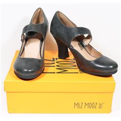 MIZ MOOZ NYC SZ 8.5 SMOKE KORA FASHION PUMPS