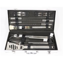 BARBEQUE TOOL SET.