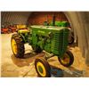 Image 1 : 1949 John Deere Model M Tractor
