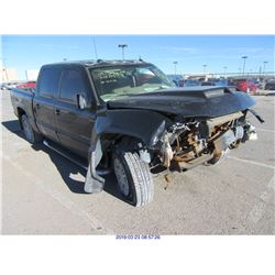 2005 - GMC SIERRA 1500 // SALVAGE TITLE