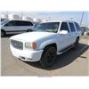 Image 2 : 1999 - CADILLAC ESCALADE