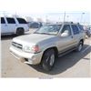 Image 2 : 2001 - NISSAN PATHFINDER