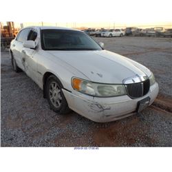 2002 - LINCOLN TOWN CAR