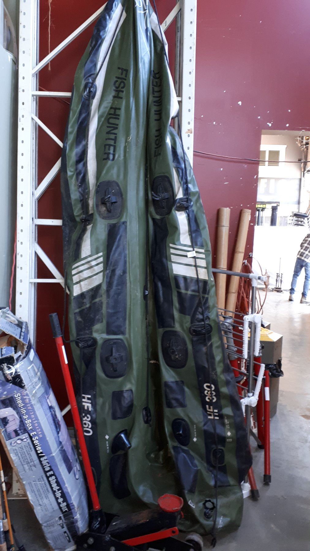 6 PERSON SEVYLOR 260 FISH HUNTER INFLATABLE RAFT