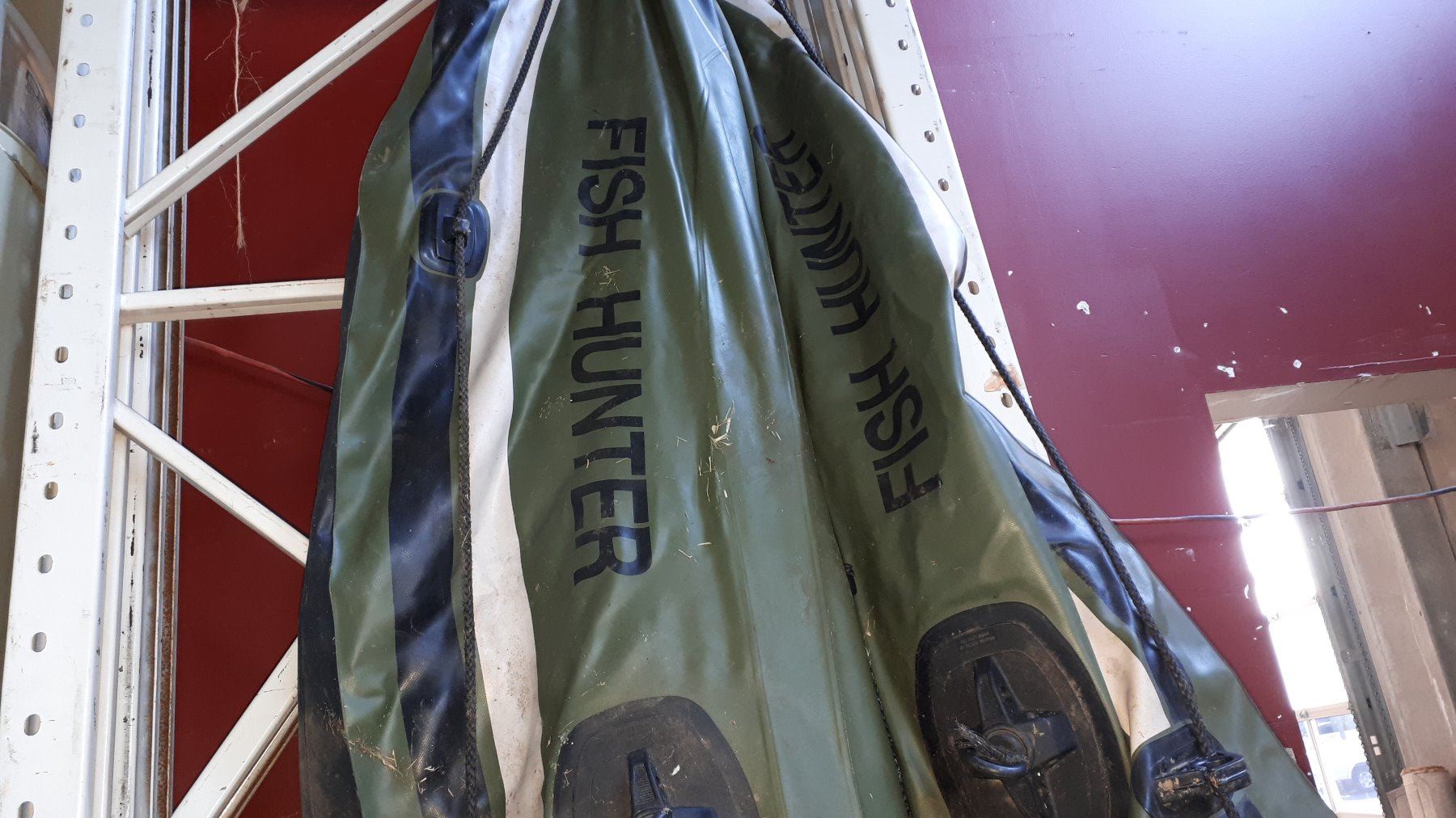 6 PERSON SEVYLOR 260 FISH HUNTER INFLATABLE RAFT