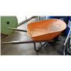 Image 2 : ORANGE WHEEL BARROW