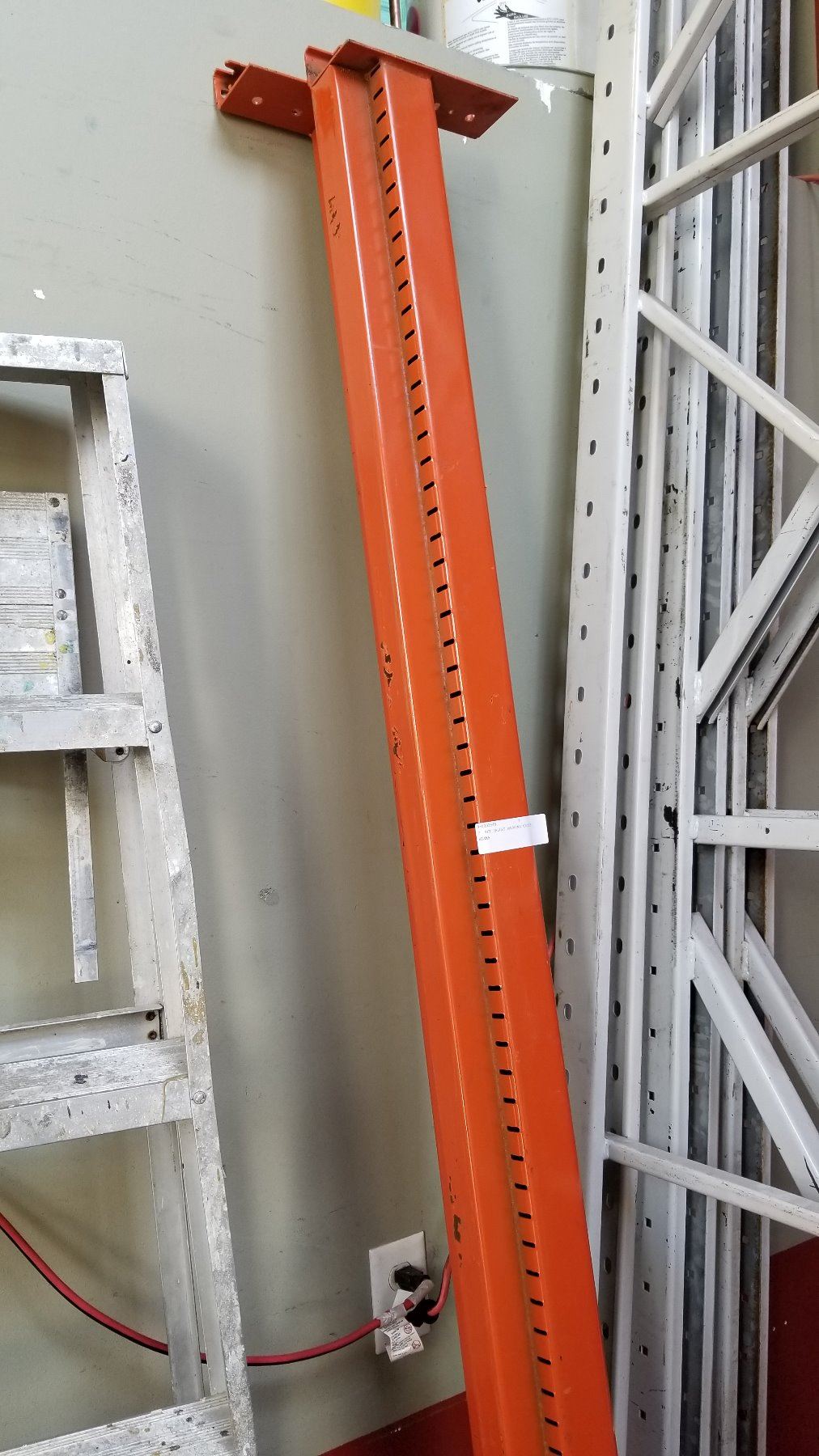 2 9FT PALLET RACKING CROSS BEAMS