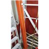 Image 2 : 2 9FT PALLET RACKING CROSS BEAMS