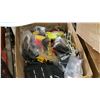 Image 2 : LARGE BOX OF SLOT CAR TRACK W/ CARS AND ACCESSORIES