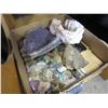 Image 2 : TRAY OF SEMI PRECIOUS STONES
