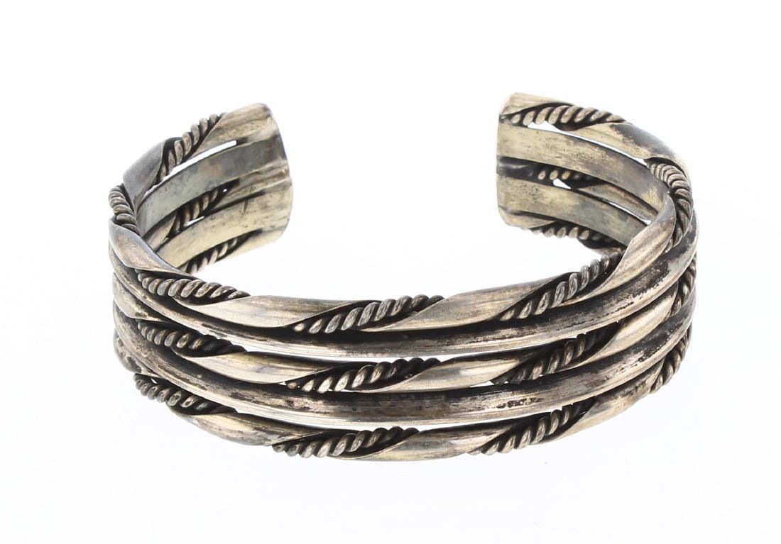 UNIQUE T&T White Leather Four-Row Bracelet – Unisex Wristband, BR46W