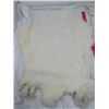 Image 2 : LOT OF 2 RABBIT PELTS (WHITE)