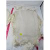 Image 5 : LOT OF 2 RABBIT PELTS (WHITE)