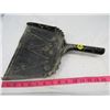 Image 2 : METAL DUSTPAN
