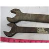 Image 5 : LOT OF 2 LARGE WRENCHES
